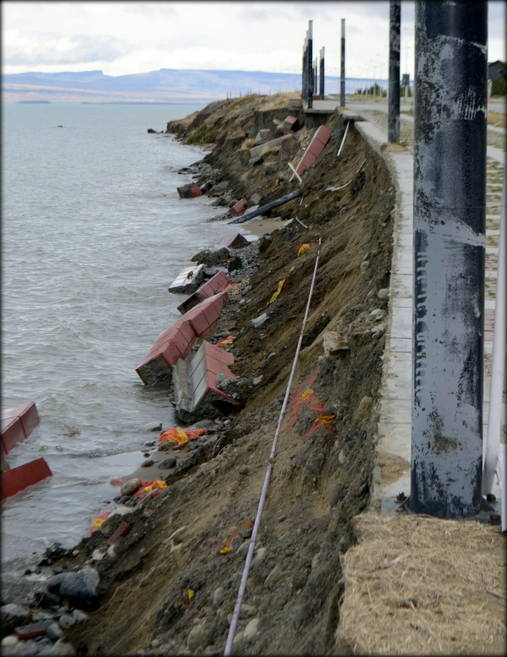 Cedieron 150 metros del muro perimetral costero inaugurado en 2015