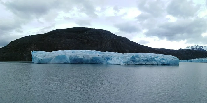 Torres del Paine: Nuevo desprendimiento en el glaciar Grey