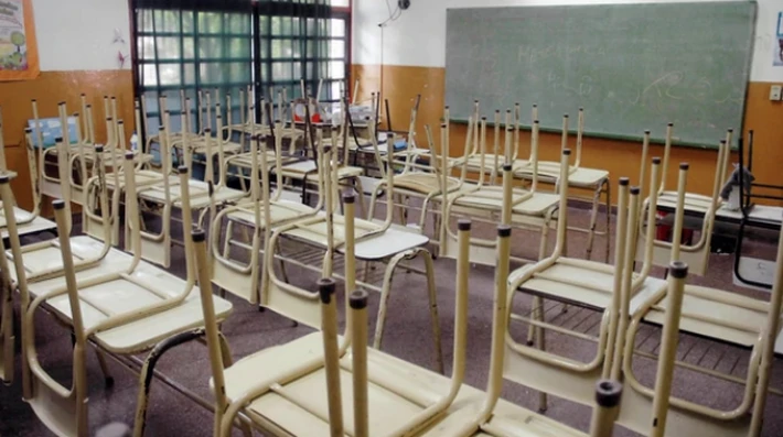 Adosac Calafate denuncia que la Resolución 612 busca unificar cursos y eliminar cargos docentes