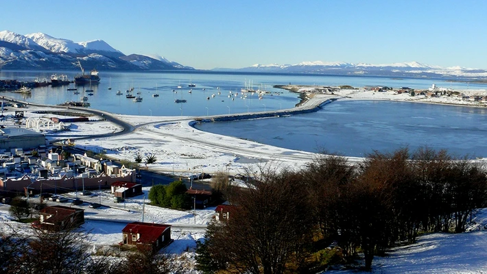 Tierra del Fuego: La provincia patagónica que más sufrió el coronavirus reabre el turismo local y el transporte interurbano