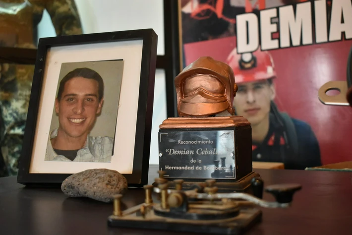 Muerte del bombero Demian Ceballos:  desde hace diez años su madre marcha todos los meses pidiendo justicia