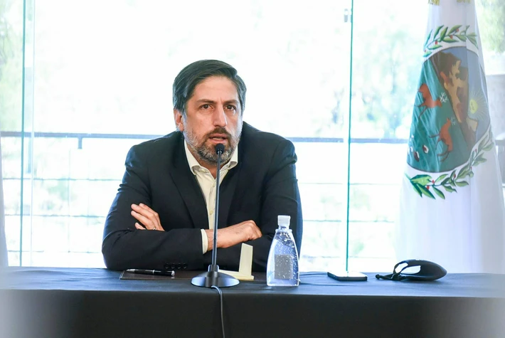 Ministro Trotta llega a Santa Cruz: "Nuestro desafío es que la presencialidad vuelva a ser el organizador del sistema educativo"