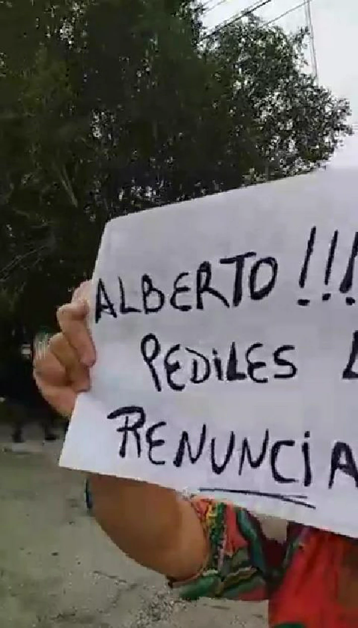 Tercera marcha en Piedra Buena: "Alberto pediles las renuncias"