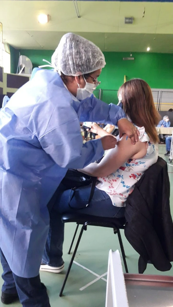 El gobierno advierte que a pesar de las vacunas comenzaron a duplicarse los casos de Covid