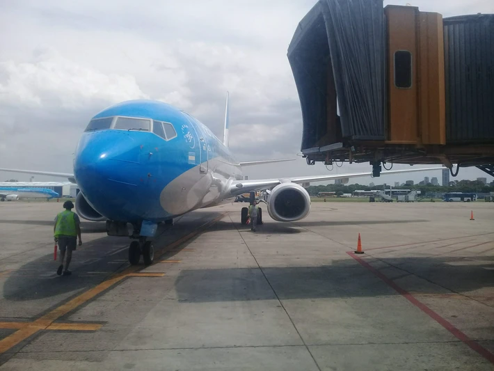 Diputados patagónicos denuncian abusos en tarifas de Aerolíneas y falta de atención presencial