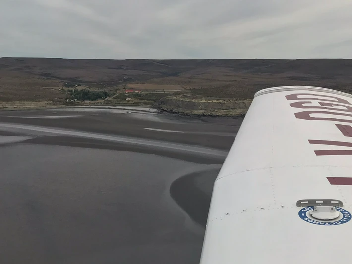 Video: imágenes de la búsqueda de Marcela López captadas desde el avión del Aeroclub Río Gallegos