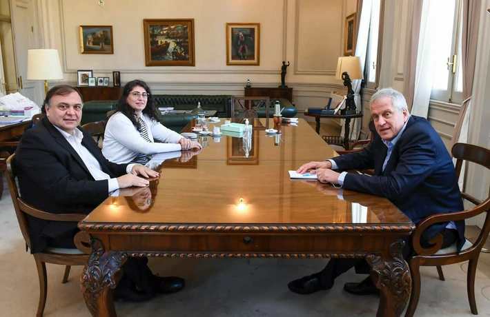 Belloni se reunió con el ministro Perzcyk por los convenios con universidades que puedan brindar su oferta académica en El Calafate